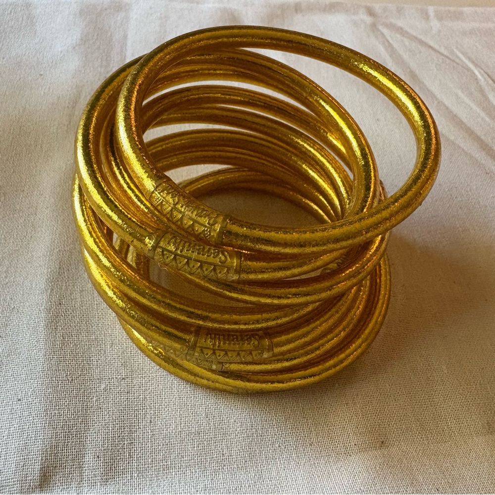 BUDHAGIRL GOLD ALL WEATHER BANGLES (SET OF 9) - SERENITY PRAYER